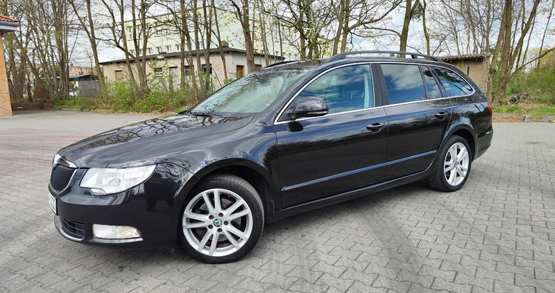 Skoda Superb cena 35900 przebieg: 277000, rok produkcji 2013 z Praszka małe 497